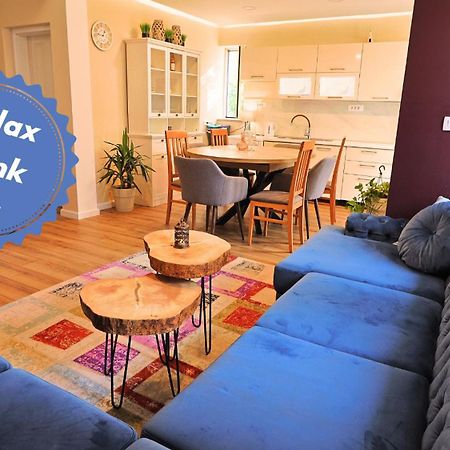 Central Single House With Parking-Top Location! Novalja Bagian luar foto