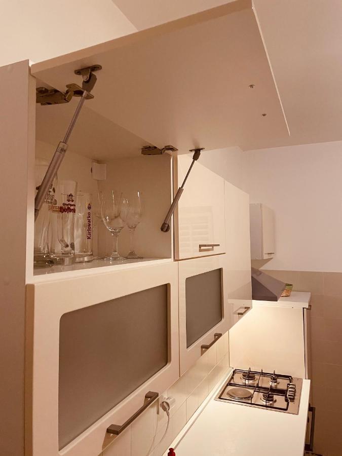 Central Single House With Parking-Top Location! Novalja Bagian luar foto