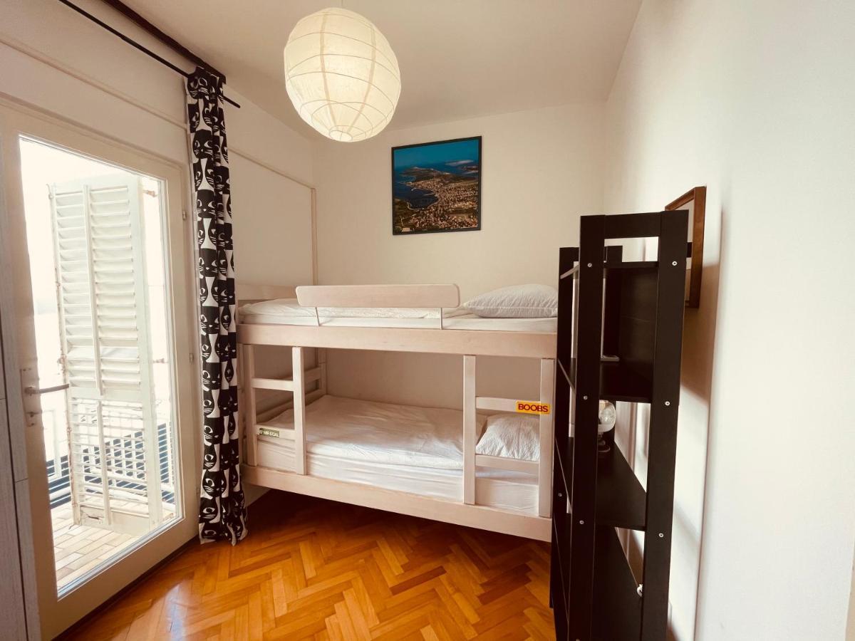 Central Single House With Parking-Top Location! Novalja Bagian luar foto